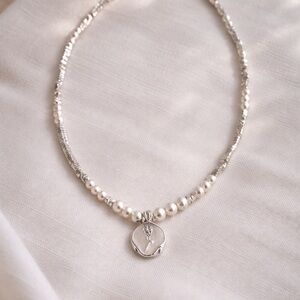 Elegant Silver and Pearl Necklace